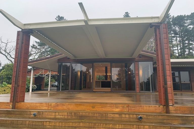 Photo of property in 16 Sinton Road, Hobsonville, Auckland, 0618