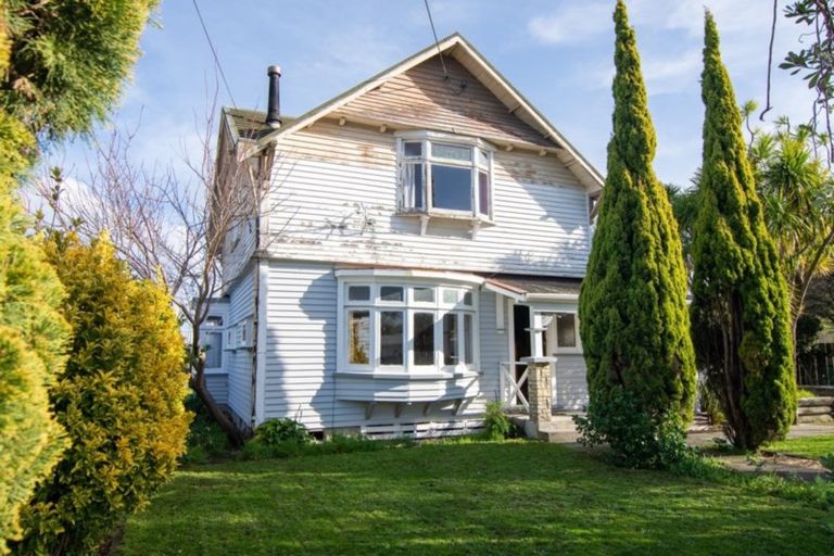 Photo of property in 98 Brandon Street, Featherston, 5710