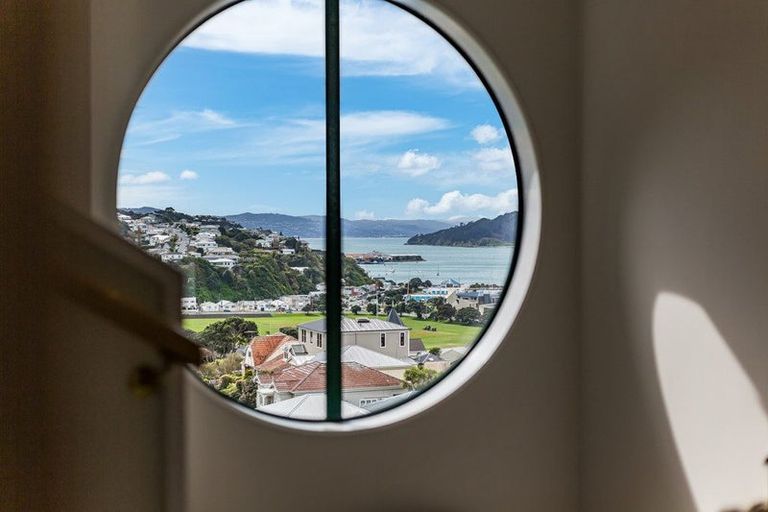 Photo of property in 72a Duncan Terrace, Kilbirnie, Wellington, 6022