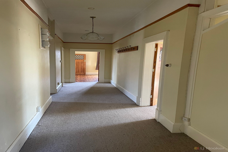 Photo of property in 2 Selwyn Street, Maori Hill, Timaru, 7910