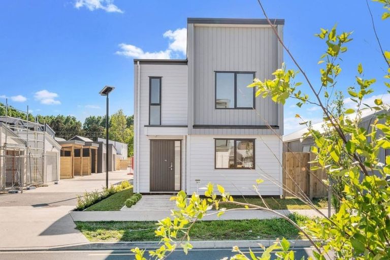 Photo of property in 24a Clayden Shuttleworth Street, Papakura, 2110