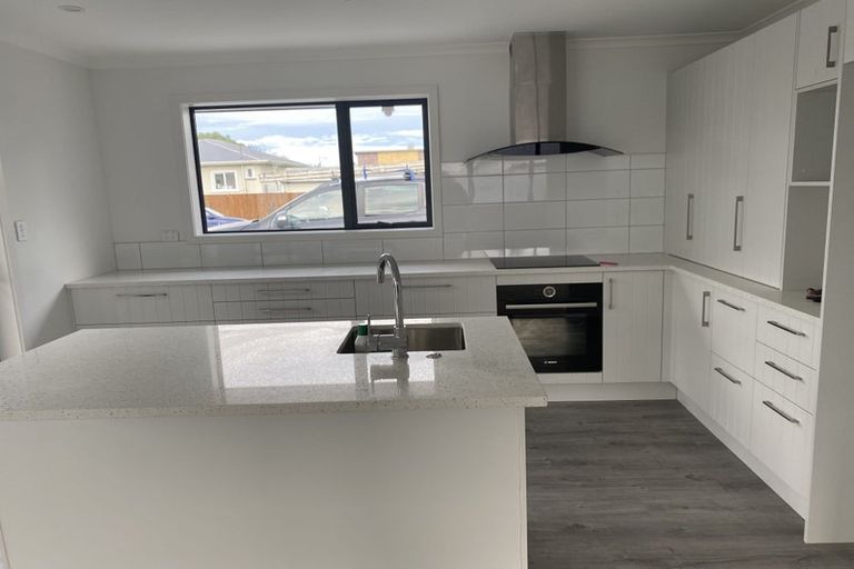 Photo of property in 2a Weber Place, Roslyn, Palmerston North, 4414