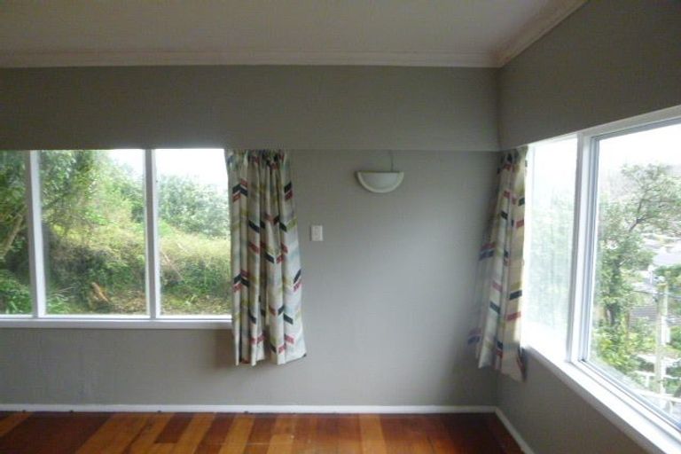 Photo of property in 39 Rangoon Street, Khandallah, Wellington, 6035