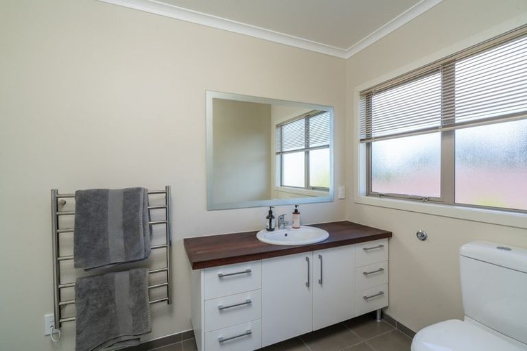 Photo of property in 1/745 Acacia Bay Road, Acacia Bay, Taupo, 3330