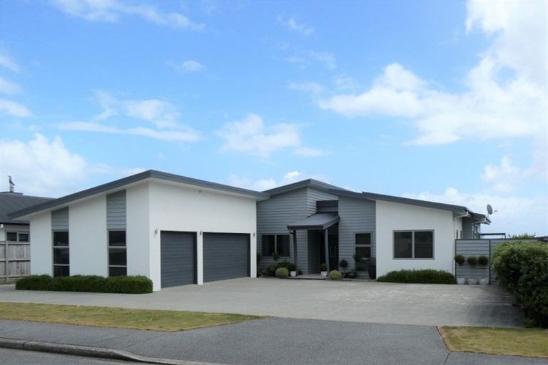 Photo of property in 14 Karoro Place, Karoro, Greymouth, 7805