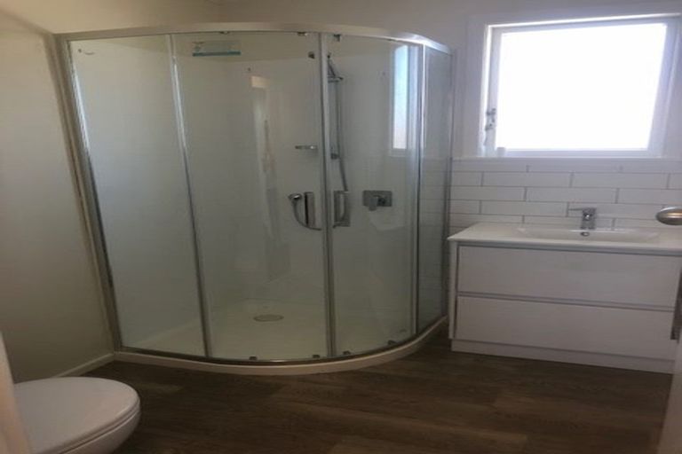 Photo of property in 1/452 Swanson Road, Ranui, Auckland, 0612