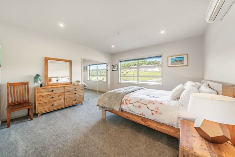 Photo of property in 75b Paremata Haywards Road, Pauatahanui, Porirua, 5381