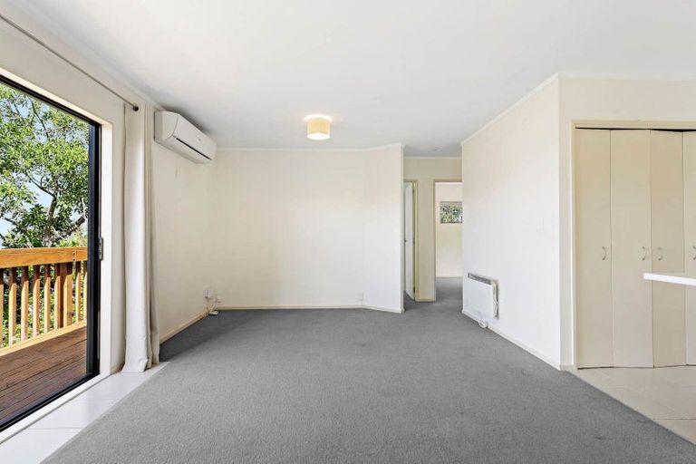 Photo of property in 899a East Coast Road, Northcross, Auckland, 0632