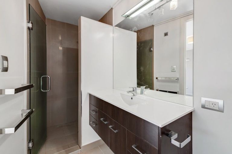 Photo of property in 21 Bayview Park Lane, Orewa, 0931