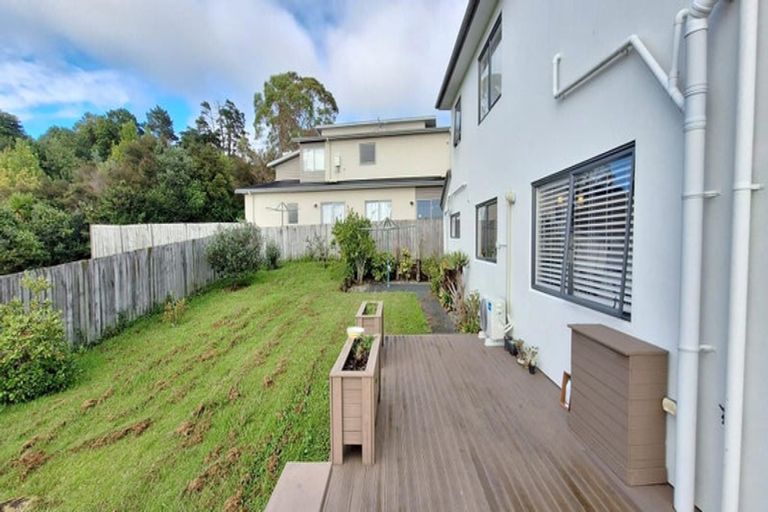 Photo of property in 34 Borneo Drive, Fairview Heights, Auckland, 0632