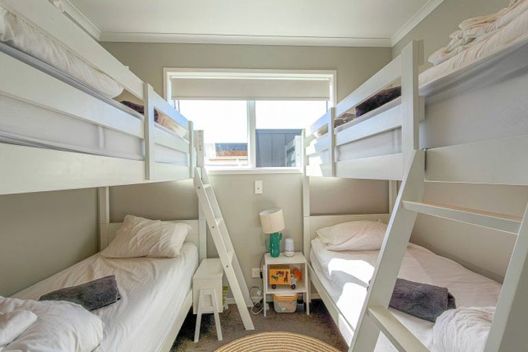 Photo of property in 5 Ross Place, Whiritoa, Whangamata, 3691