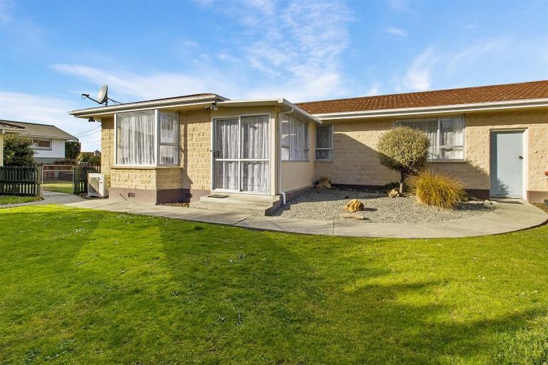 Photo of property in 1 Carlisle Street, Waimate, 7924