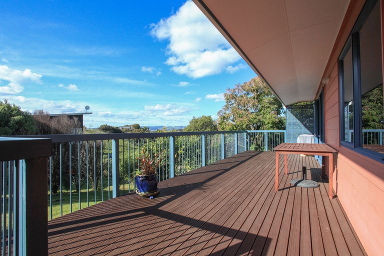 Photo of property in 26 Manukau Road, Raglan, 3225