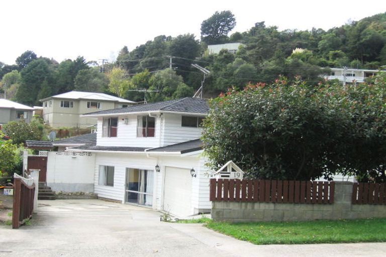 Photo of property in 19 Forest Road, Pinehaven, Upper Hutt, 5019