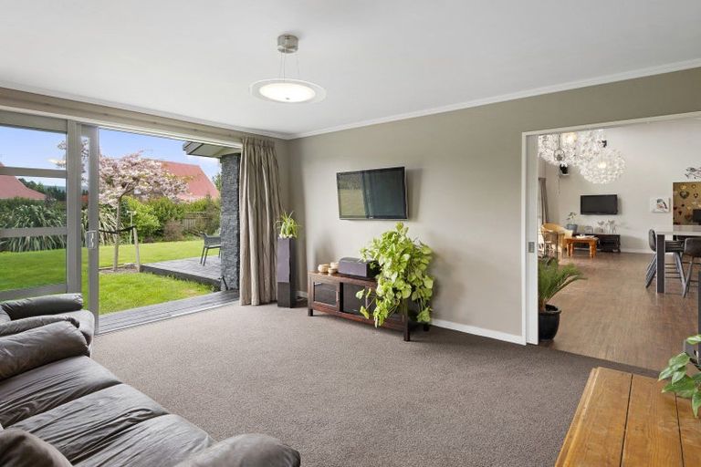 Photo of property in 184 High Street, Oxford, 7430