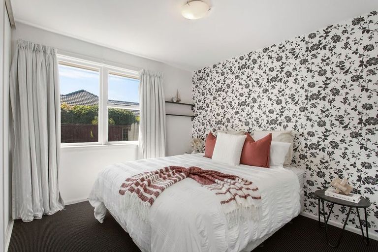 Photo of property in 11 Dunster Street, Burnside, Christchurch, 8053