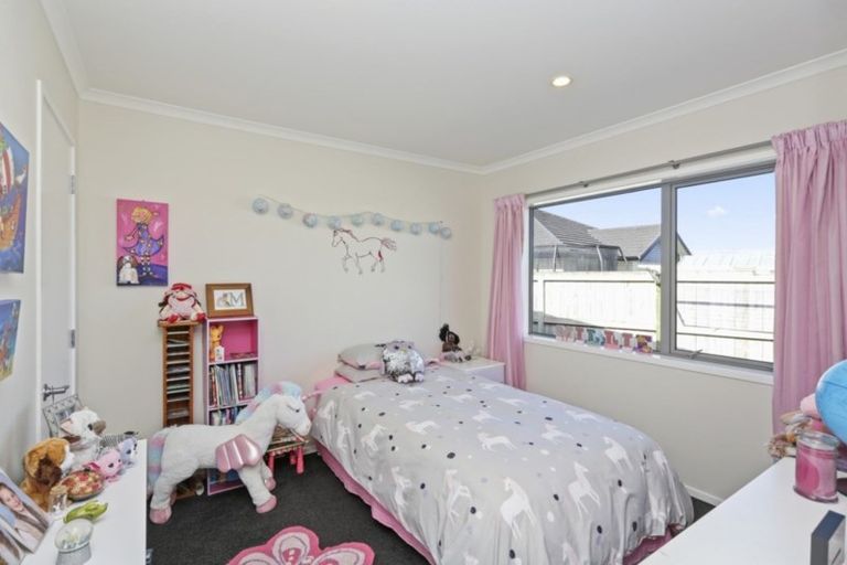 Photo of property in 14 Wentworth Lane, Waiwhakaiho, New Plymouth, 4312