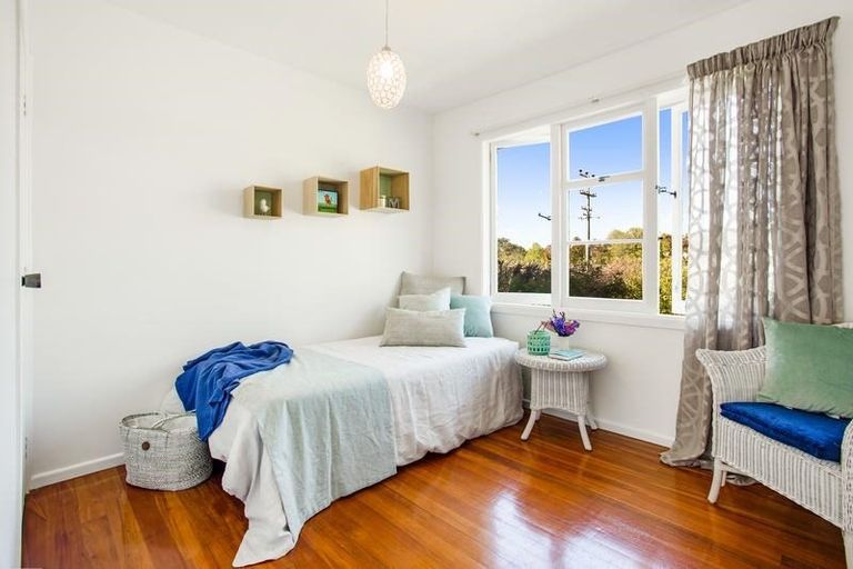 Photo of property in 123a Atkinson Road, Titirangi, Auckland, 0604