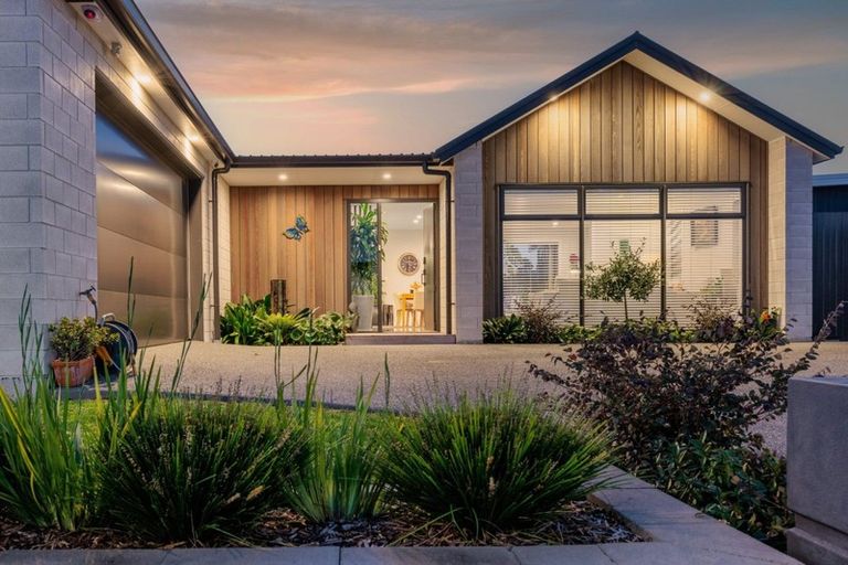 Photo of property in 39 Montiicola Drive, Papamoa Beach, Papamoa, 3118