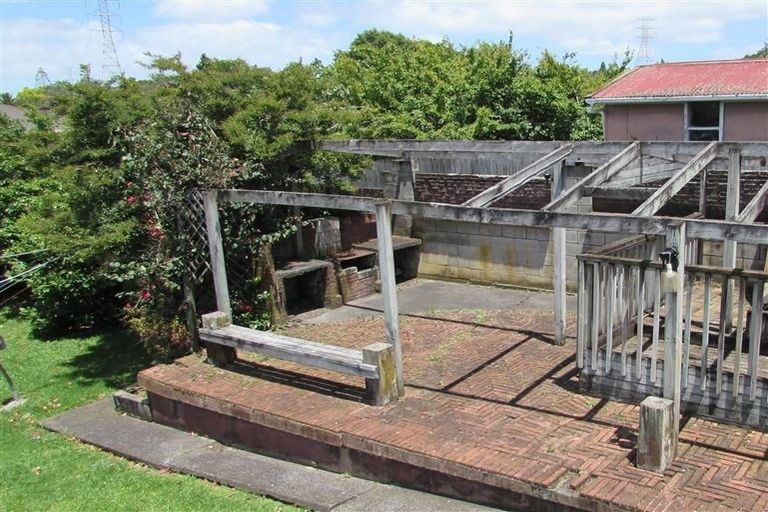 Photo of property in 63 Tiroroa Avenue, Te Atatu South, Auckland, 0610