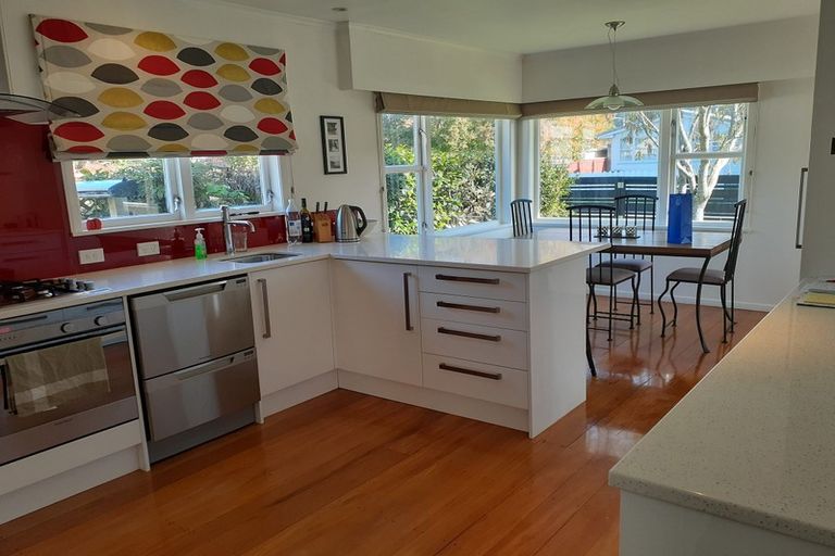 Photo of property in 10 Matuku Street, Heretaunga, Upper Hutt, 5018