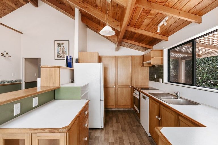 Photo of property in 116b Harbour View Road, Omokoroa, 3114