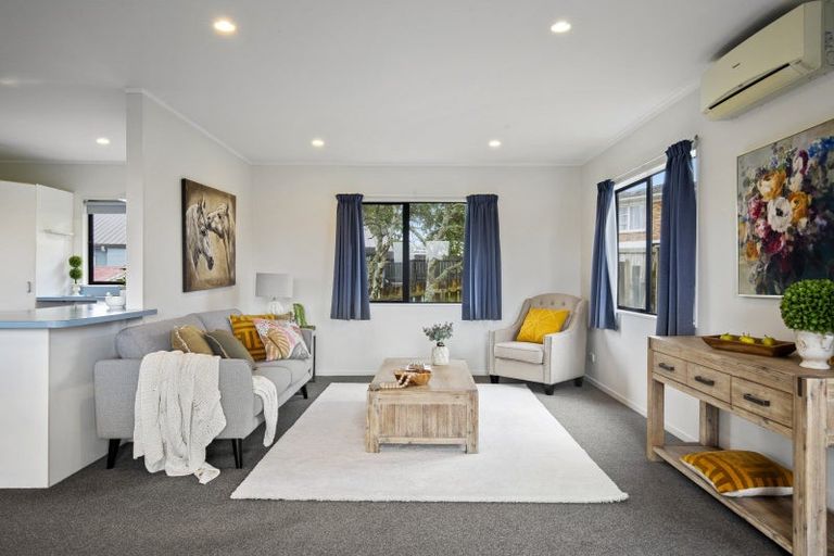 Photo of property in 2a Richardson Avenue, Pukekohe, 2120