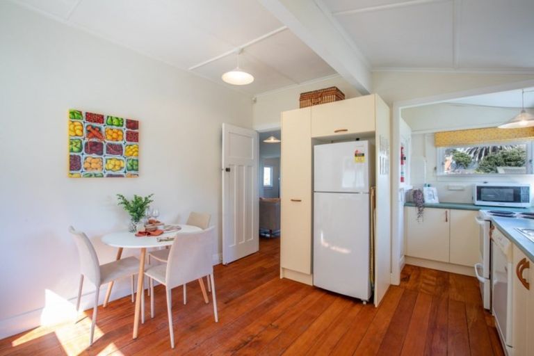 Photo of property in 4 Waimea Road, Waikanae Beach, Waikanae, 5036