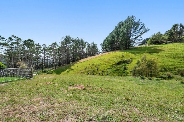 Photo of property in 10 Cottle Park Drive, Normandale, Lower Hutt, 5010