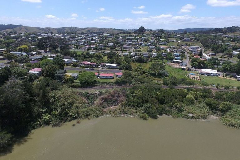 Photo of property in 31 Kowhai Street, Helensville, 0800