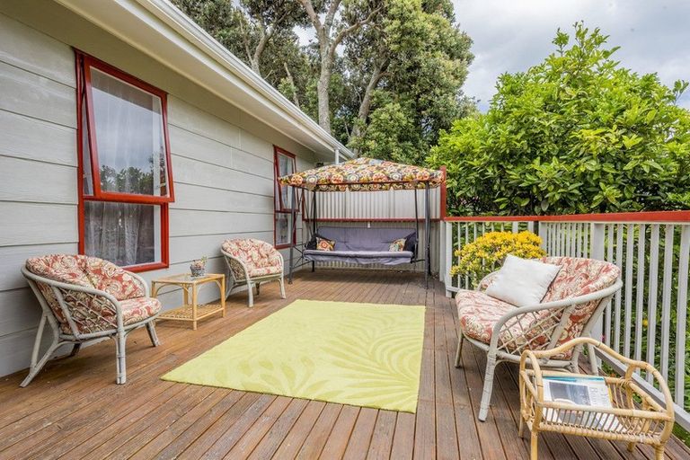 Photo of property in 5 Sunset Terrace, Waikanae Beach, Waikanae, 5036