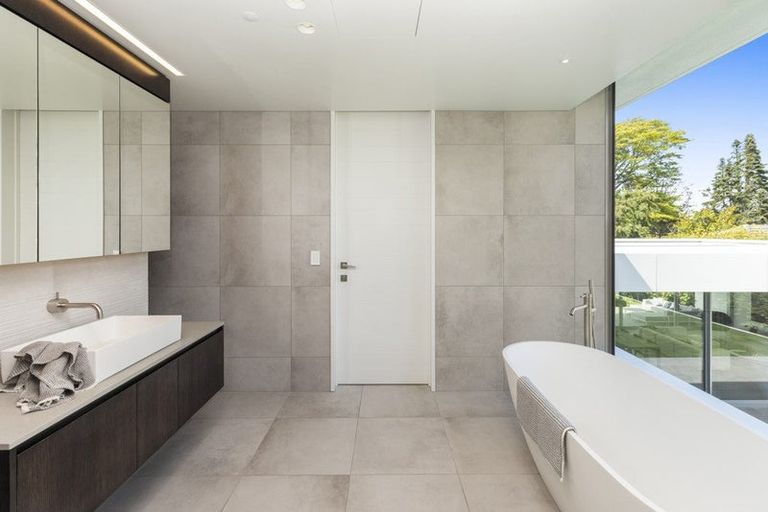 Photo of property in 146 Glandovey Road, Strowan, Christchurch, 8052