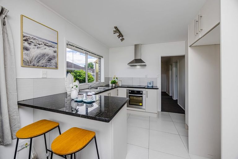 Photo of property in 4/3 Corin Avenue, Manurewa, Auckland, 2102