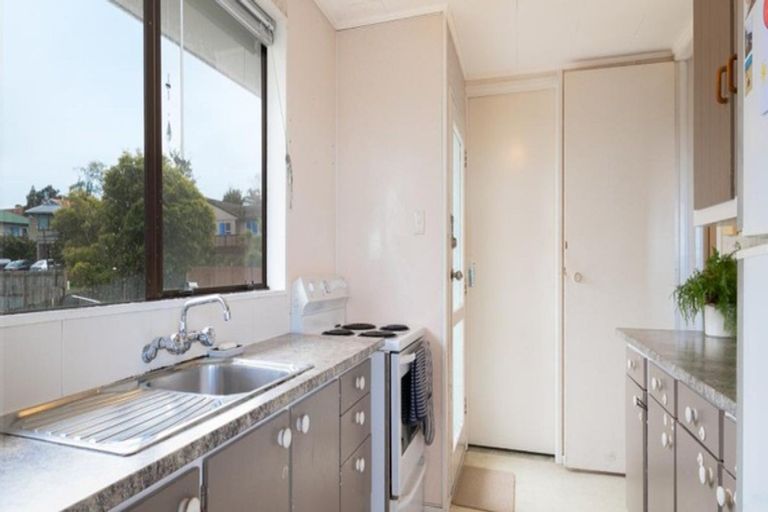 Photo of property in 3/10 Westward Ho, Glen Eden, Auckland, 0602