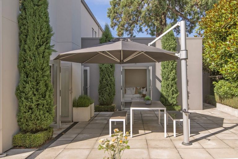 Photo of property in 51 Glandovey Road, Fendalton, Christchurch, 8052