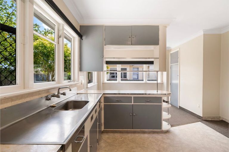 Photo of property in 48 Wood Street, Takaro, Palmerston North, 4410