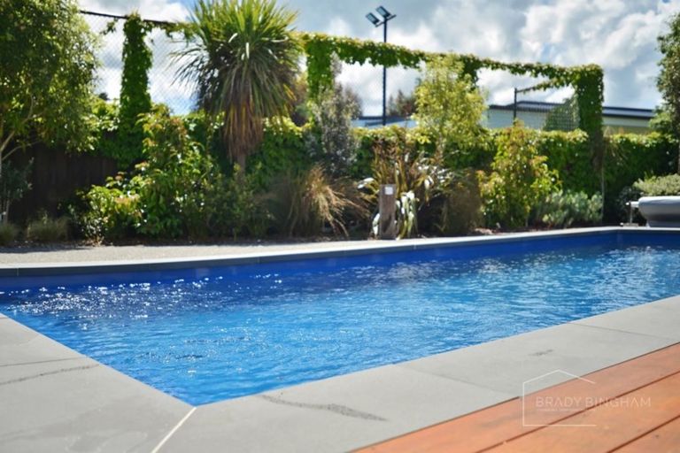 Photo of property in 23 Westwood Avenue, Greytown, 5712