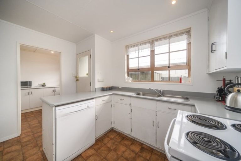 Photo of property in 47 Meadowbrook Drive, Cloverlea, Palmerston North, 4412