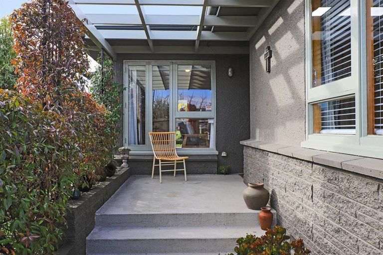 Photo of property in 3 Carl Avenue, Havelock North, 4130