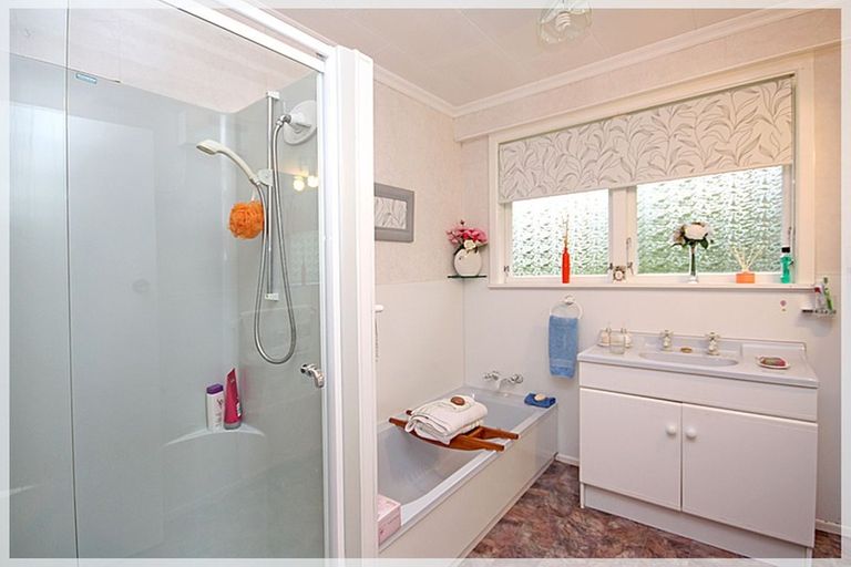 Photo of property in 32 Marlborough Street, Levin, 5510