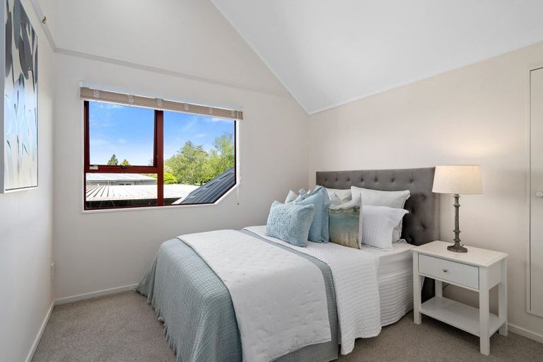 Photo of property in 1 Longfellow Street, Leamington, Cambridge, 3432