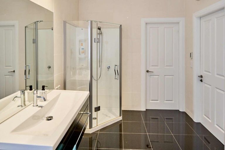 Photo of property in 2 Blundell Way, Heretaunga, Upper Hutt, 5018