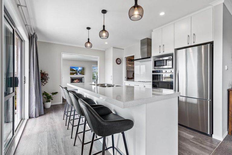 Photo of property in 6 Louise Drive, Ohauiti, Tauranga, 3112