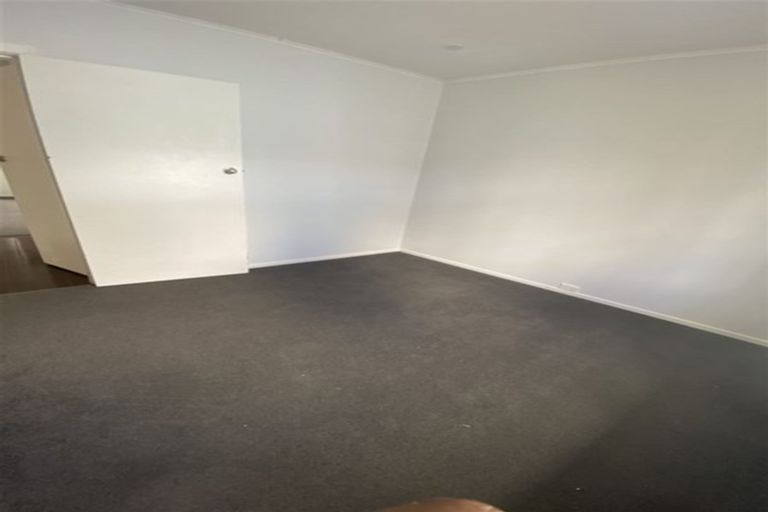 Photo of property in 28 Northfield Road, Waitakere, Auckland, 0816