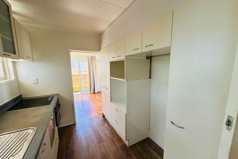 Photo of property in 156 Sunset Road, Unsworth Heights, Auckland, 0632