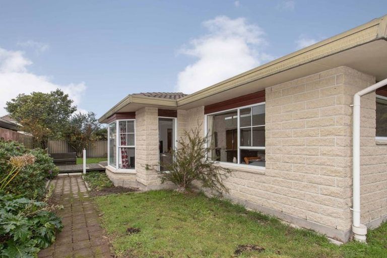 Photo of property in 8a Janet Street, Upper Riccarton, Christchurch, 8041