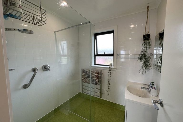 Photo of property in 11 George Street, Waitara, 4320