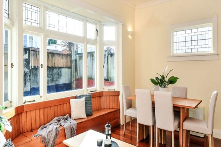 Photo of property in 24 Te Aroha Street, Hamilton East, Hamilton, 3216