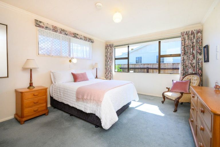 Photo of property in 74 Albert Street, Palmerston North, 4414
