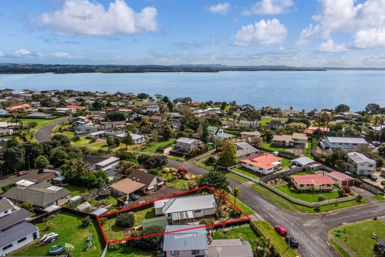 Photo of property in 44 Taihiki Road, Clarks Beach, 2122